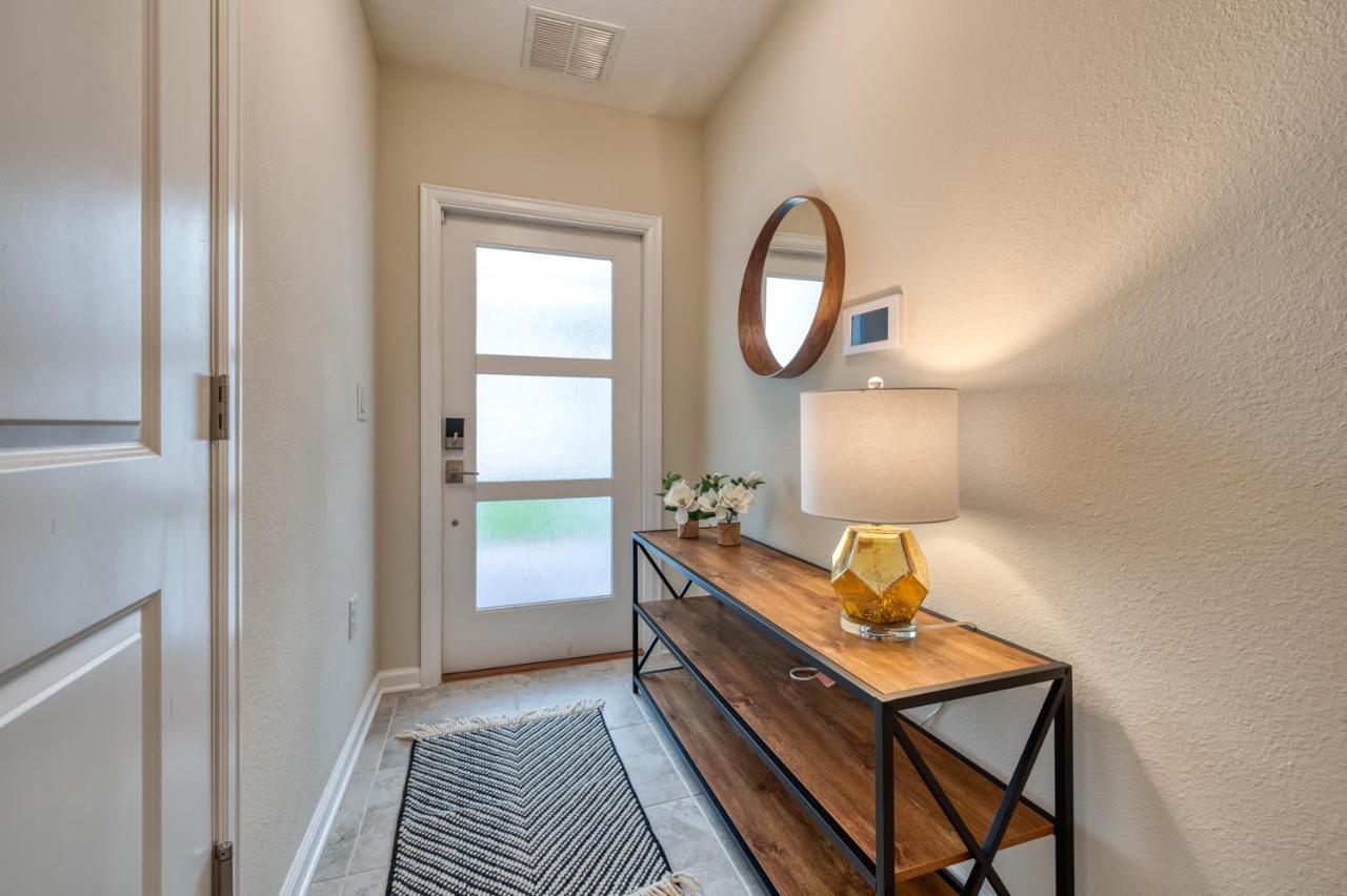 كيسيمي Fantastic Home With Themed Bedroom Near Disney المظهر الخارجي الصورة